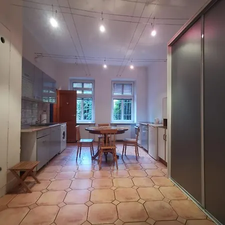 Friedleina 3, Ground Floor * Cracovia