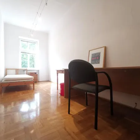 Friedleina 3, Ground Floor *
